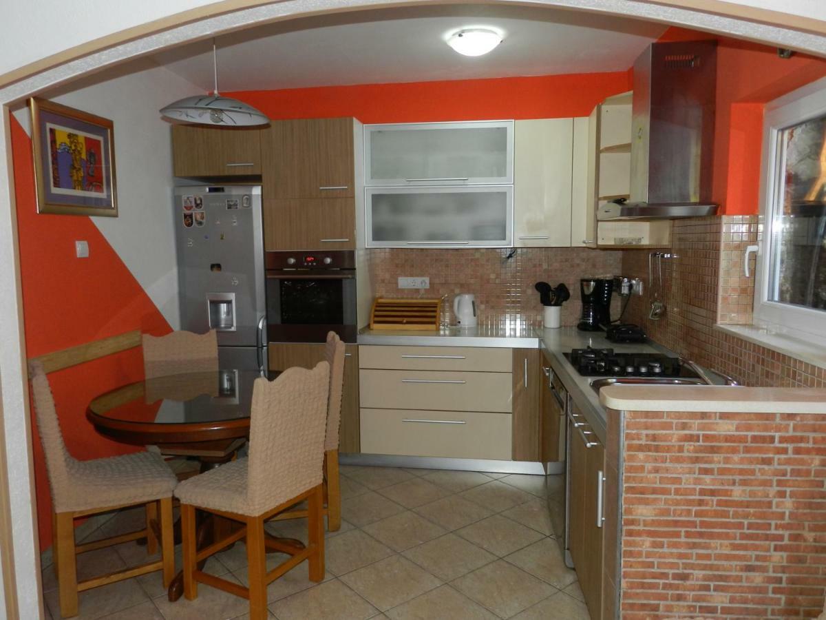 Apartmani Maruncic Omis Exterior photo